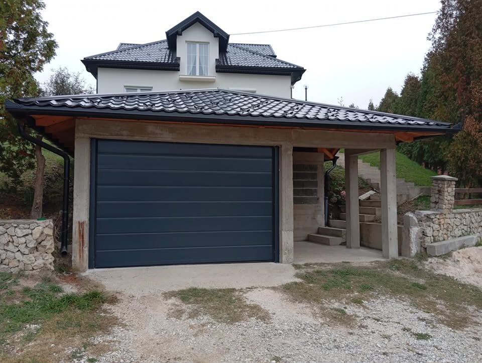 Garažna vrata — rolo i sekciona